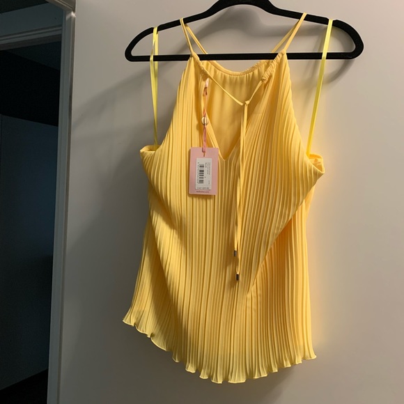 Ted Baker Yellow Pleated Racer Neck Top BNWT size 2 US 4-6 - Picture 3 of 11